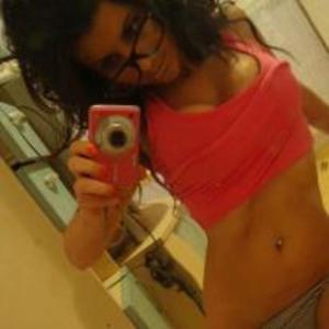 Hazel from Tennessee is looking for adult webcam chat
