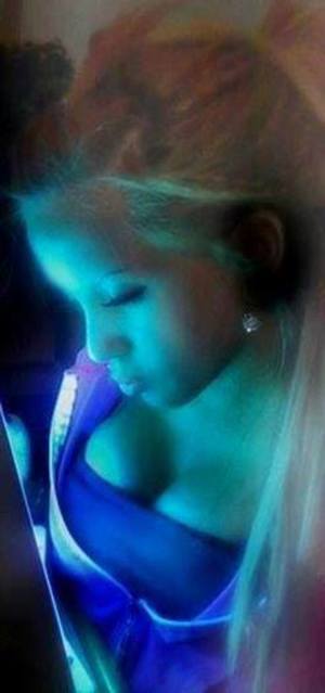 Desiree from Alabama is interested in nsa sex with a nice, young man