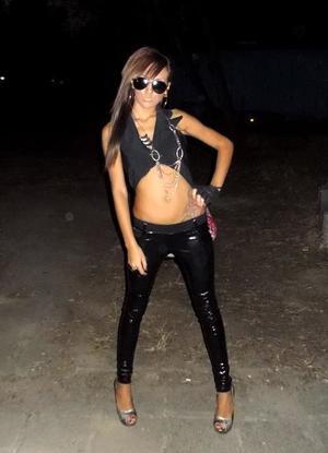 Elsa from Florida is looking for adult webcam chat