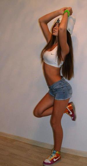 Riya from Mississippi is looking for adult webcam chat