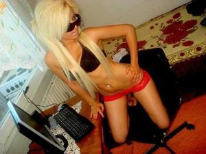 Jolene from Alabama is looking for adult webcam chat