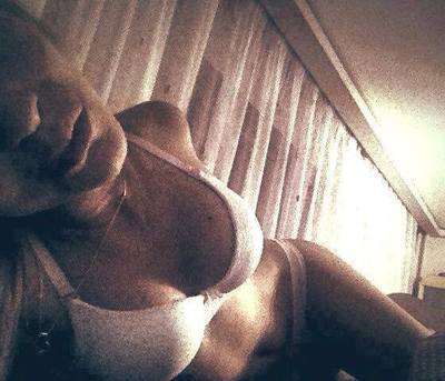 Looking for local cheaters? Take Araceli from Mississippi home with you