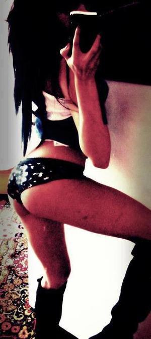 Looking for girls down to fuck? Ariana from Oklahoma is your girl