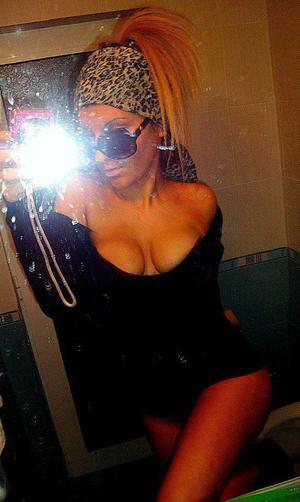 Sandra is a cheater looking for a guy like you!