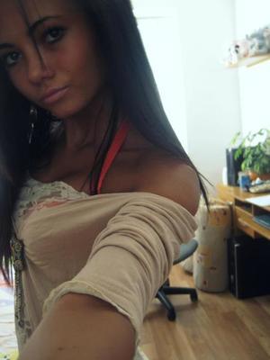 Cheaters like Julissa from Virginia are looking for you