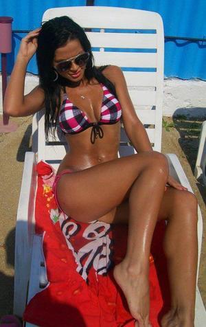 Looking for local cheaters? Take Kamryn from South Carolina home with you