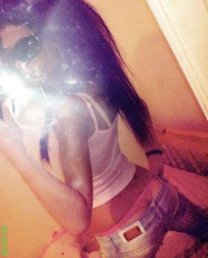 Kaylie from Wisconsin is interested in nsa sex with a nice, young man