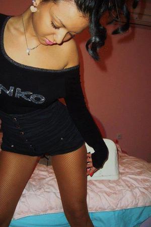Elise from Pennsylvania is looking for adult webcam chat