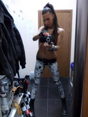 Jaida from Maryland is looking for adult webcam chat