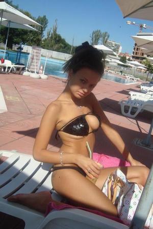 Escorts like Sydney are down to fuck you now!