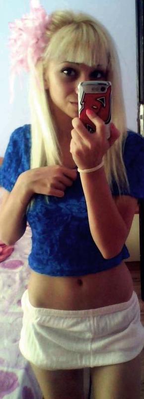 Rachelle from South Dakota is looking for adult webcam chat