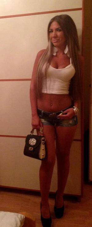 Meet local singles like Christen from Wisconsin who want to fuck tonight